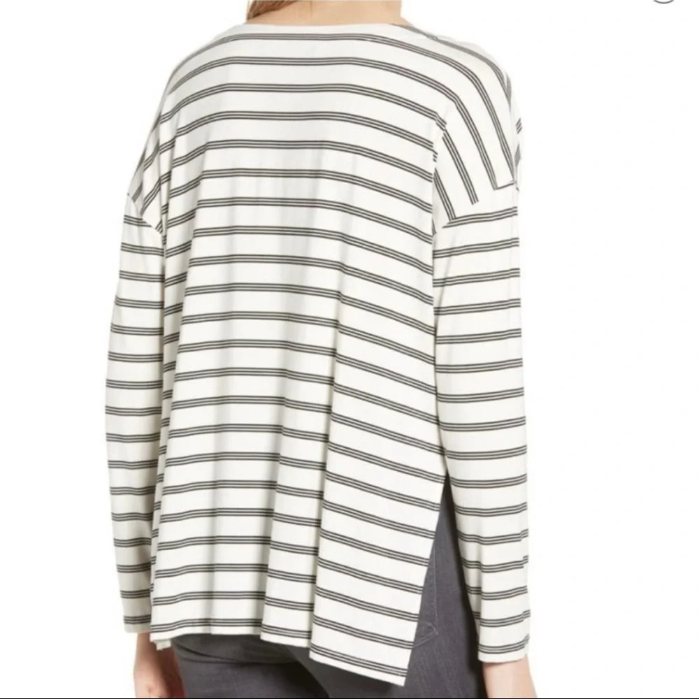 Cupcakes and Cashmere Black White Striped Split Hem Long Sleeve Buttondown Top - Picture 3 of 11